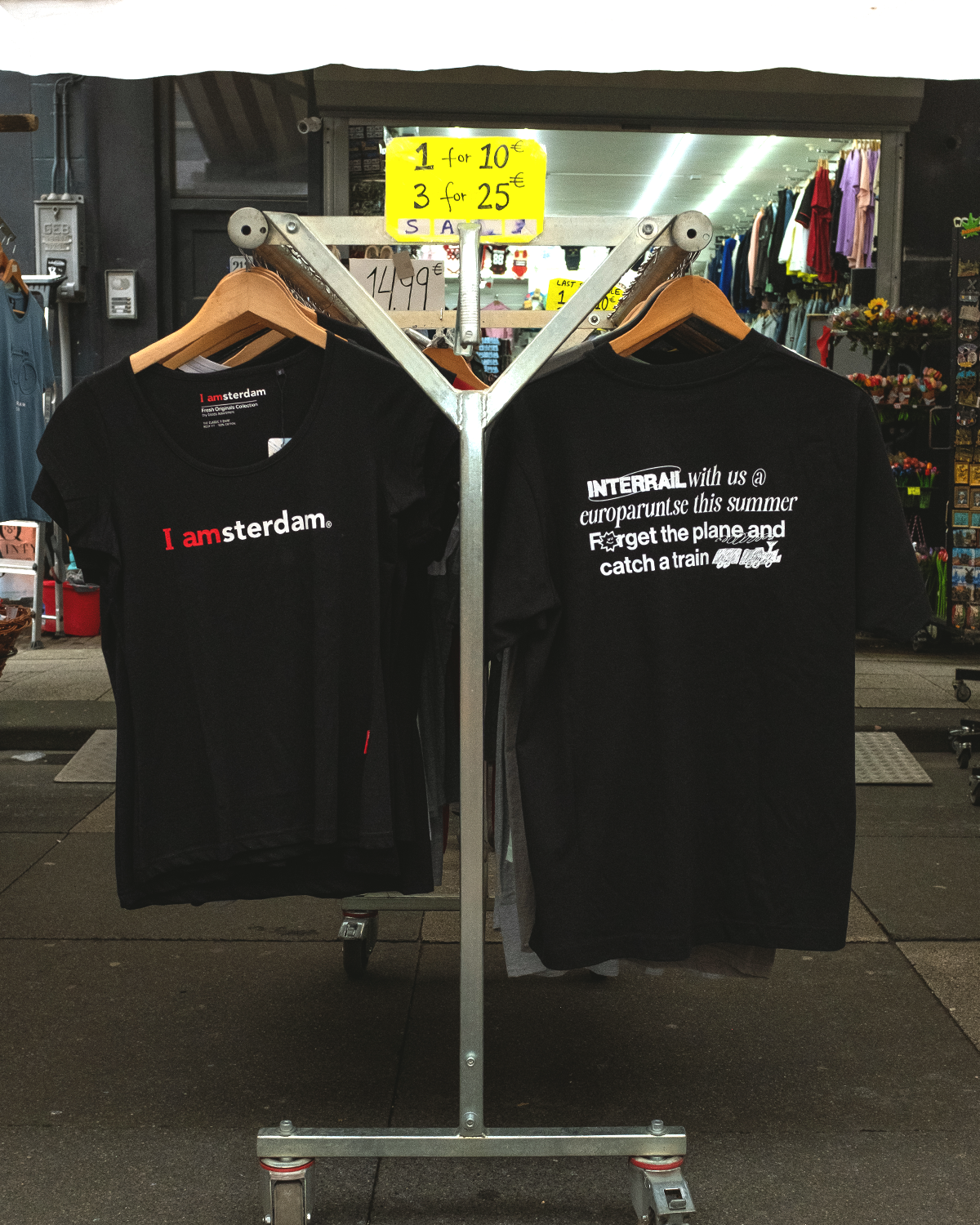 INTERRAIL CATCH A TRAIN T-SHIRT (SVART)